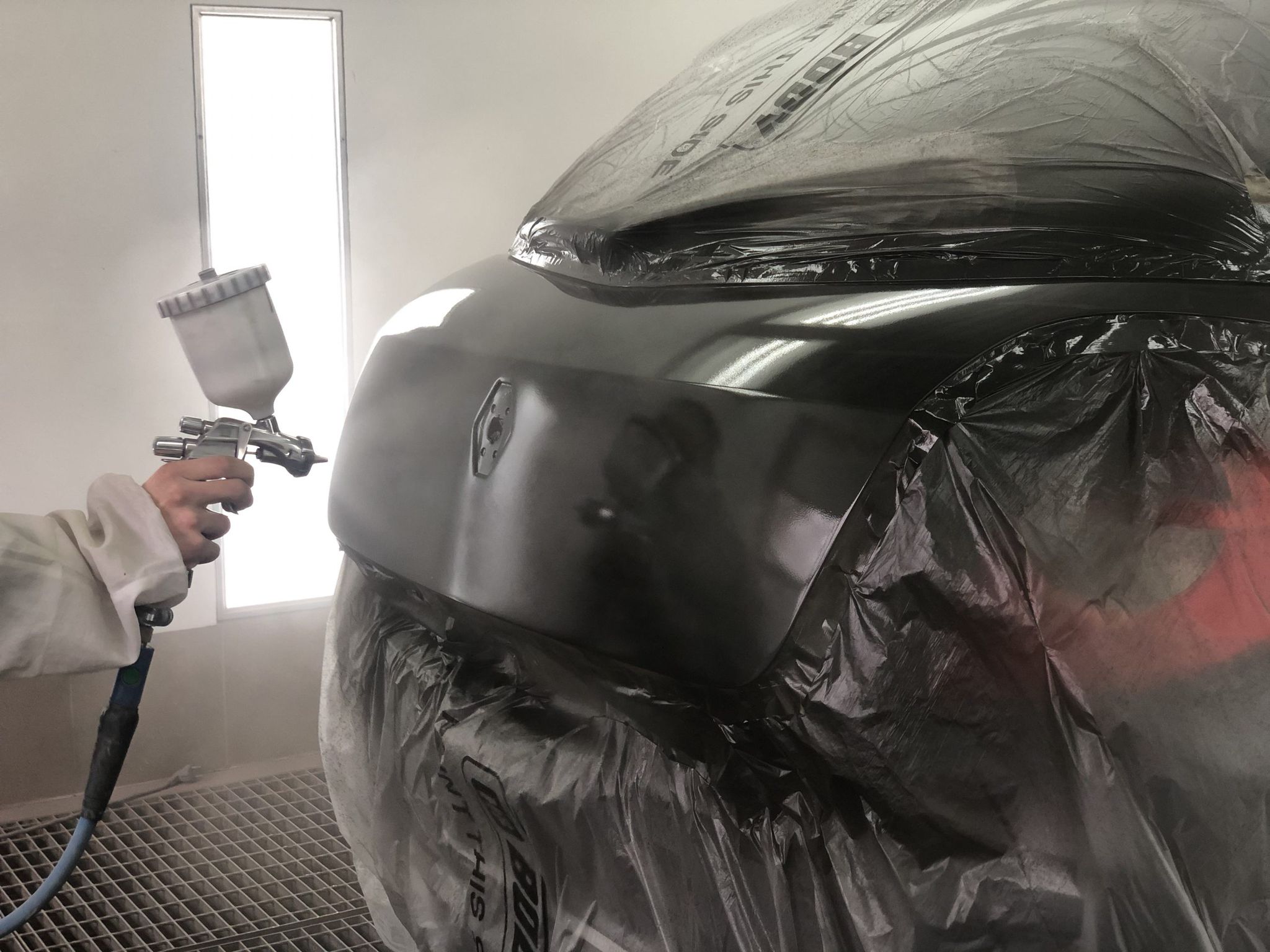 Profesionalno farbanje celog vozila u mat crnoj boji - pre i posle - Auto Paint Centar